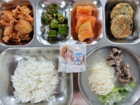 급식사진<급식실<학생생활<군산월명중학교 군산월명중학교