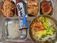 오늘의 식단 사진<식생활관<알림마당<우석고등학교 우석고등학교