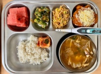 식단갤러리<식생활관소식<학교소식<주천초등학교 주천초등학교