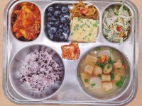 식단 갤러리<식생활관<알림마당<이리고현초등학교 이리고현초등학교