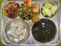 급식 사진<식생활관<익산맑은샘유치원 익산맑은샘유치원