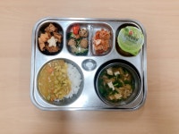 운암초중학교