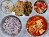 급식 갤러리<급식실<학교소식<인월초등학교 인월초등학교