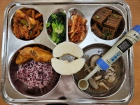 오늘의 급식 사진<이달의식단<식생활관<학교소식<정우초등학교 정우초등학교