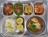 급식사진<급식실<교육활동<김제중앙중학교 김제중앙중학교