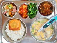 오늘은 뭐 먹었지?<식생활관<알림마당<남원교룡초등학교 남원교룡초등학교