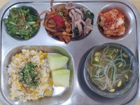 오늘의 식단<식생활관<학교마당<전주유화학교 전주유화학교