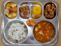 식단 갤러리<식생활관<알림마당<이리고현초등학교 이리고현초등학교