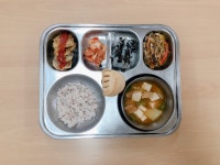 이달의식단<이달의식단<식생활관<학교소식<운암초중학교 운암초중학교