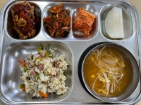 오늘의 급식<급식실<학교소식<석불초등학교 석불초등학교