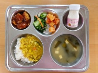 식생활사진<식생활관<용와소식<전주용와초등학교 전주용와초등학교