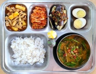 이달의식단/갤러리<영양소식<학교소식<번암초등학교동화분교장 번암초등학교동화분교장