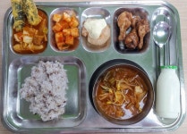 월간식단<급식<교육활동<군산동산중학교 군산동산중학교