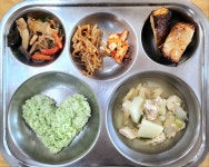 급식포토갤러리<알림마당<임실둥지유치원 임실둥지유치원