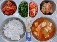 급식 갤러리<급식실<학교소식<인월초등학교 인월초등학교
