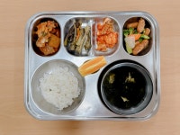 운암초중학교