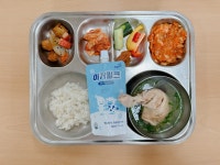 운암초중학교