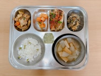 운암초중학교