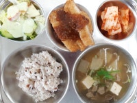 급식 사진<급식실<학교소식<수암초등학교 수암초등학교