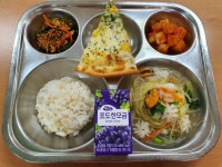 식단 사진<급식실<학교소식<동대초등학교 동대초등학교
