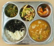 식단사진<함월영양소식<학교소식<함월초등학교 함월초등학교