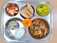 학교 급식 앨범<급식안내<열린행정<화봉중학교 화봉중학교