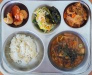 오늘의 식단<영양소식<알림마당<농소초등학교 농소초등학교