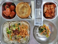 월간 식단<급식소식<학교소식<두왕초등학교 두왕초등학교