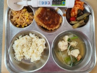 식단 사진<열린급식실<학교소식<신정초등학교 신정초등학교