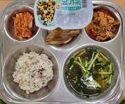 급식 사진<급식실<학교소식<수암초등학교 수암초등학교