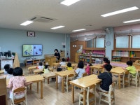 유치원 꽃잎반