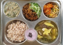 이달의식단 및 급식사진<급식실<학교소식<효정고등학교 효정고등학교