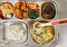 오늘의 식단<영양 급식실<열린마당<평산초등학교 평산초등학교