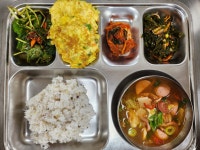급식사진<급식소식<학교소식<울산고운중학교 울산고운중학교