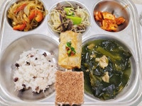 급식사진<학교급식<알림마당<이화초등학교 이화초등학교