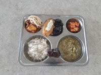 식단사진<급식실<학부모마당<울산공업고등학교 울산공업고등학교