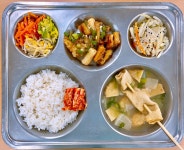 식단(중식)<급식실<상담/보건/급식<울산경의고등학교 울산경의고등학교