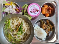 이달의급식<급식실<알림마당<유곡중학교 유곡중학교