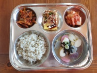 이달의식단(급식사진)<급식안내<학교소식<두동초등학교 두동초등학교