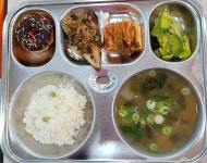 이달의식단<급식소식<알림마당<척과초등학교 척과초등학교