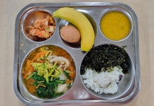 식단사진<급식실<학교소식<옥산초등학교 옥산초등학교
