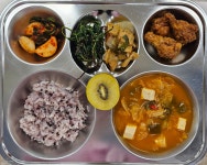 급식실 사진<급식실<학교소식<남목중학교 남목중학교