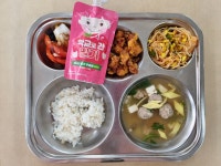 식단사진<급식실<학교소식<옥산초등학교 옥산초등학교