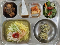 월간 식단<급식소식<학교소식<두왕초등학교 두왕초등학교