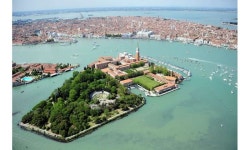 Venice recruits next generation in flooding fight