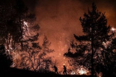 Ecological disaster on Greek island as fire burns on