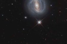 Image: Barred spiral galaxy NGC 4907