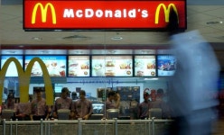 Last straw for McDonalds, Burger King in Mumbai plastic ban