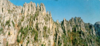 1998년 백남식의 <金剛山(금강산) The Kumgang Mountains 만물상(萬物相) Manmulsang> 사진 엽서