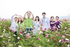 건강한 사랑이 꽃피는 공간, 2017 구리코스모스축제 ‘건강축제한마당’ - 아름다운 실천 - 한양대학교구리병원 건강한 사랑이 꽃피는 공간... 